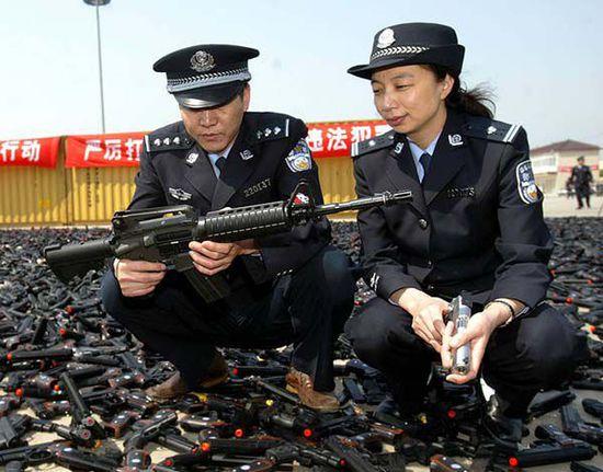 深圳多名大学生贪高回报走私武器弹药入境被捕