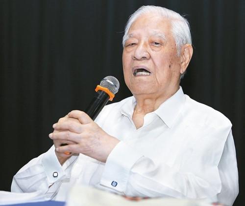 李登辉呛马英九“派兵拿钓鱼岛” 马办提六问回击