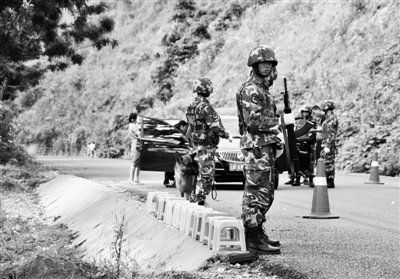 媒体还原云南缉毒警血色生活:部分不堪压力自