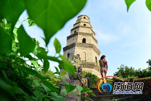 美丽海南人体摄影:飞禽世界中模特如同白天鹅