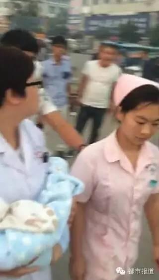 河南周口医生护士被逼抱尸示众 遭辱骂殴打扇耳光