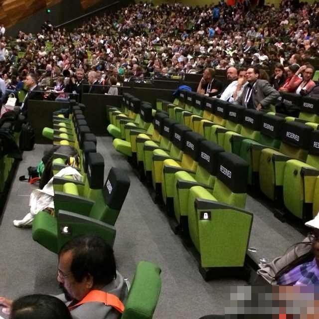 组图：全球艾滋病大会开幕 为MH17遇难者预留座位