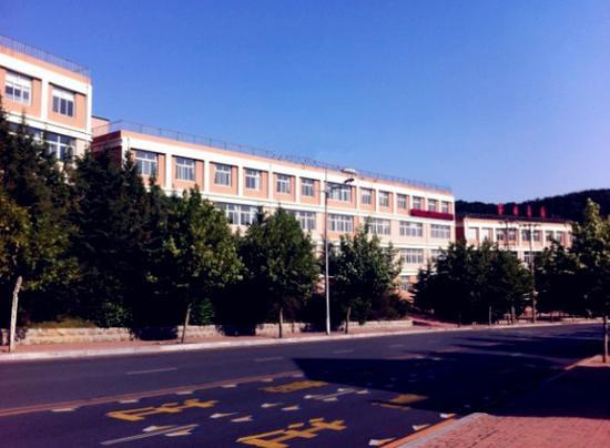 中学男教师被举报猥亵全班男生3年 已被刑拘