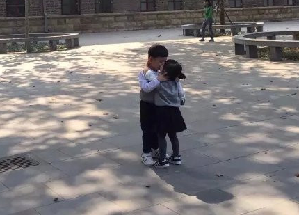 新闻哥吐槽:为什么连变态都有女朋友?