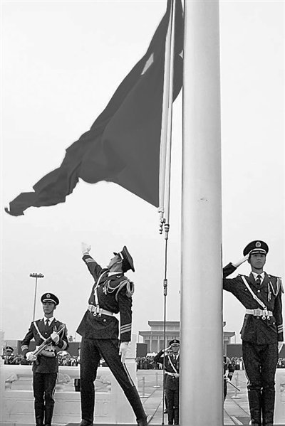 国旗护卫队将担负十八大主会场外围礼宾哨任务