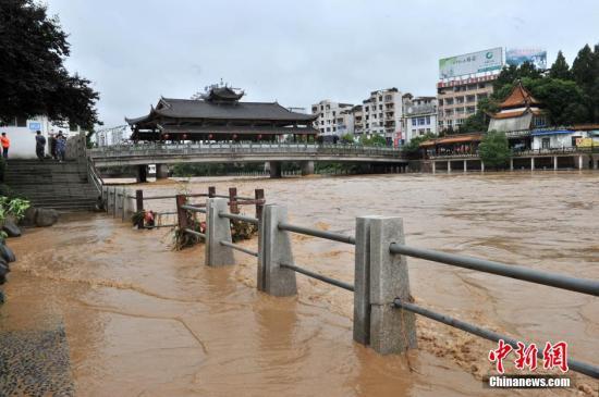 民政部:强降雨致江南华南西南等地 76 人死亡和失踪 民政部:强降雨致江南华南西南等地 76 人死亡和失踪