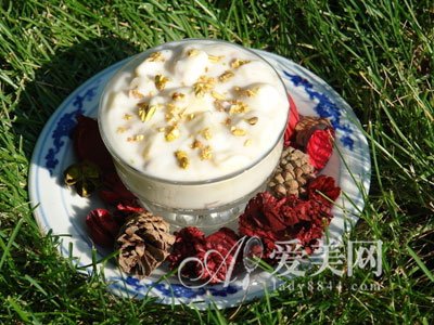 养生须知:奶类不同营养不同 买酸奶最好选原味