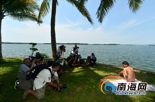 <em>美丽</em>海南<em>人体</em>摄影:模特在南丽湖畔的专业展示