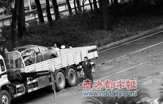 杭州保时捷肇事 3女弃车逃离图片