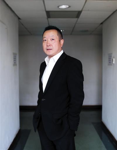 邓小平访美电影导演：辞去正厅官职专心拍片
