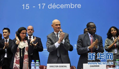 俄罗斯获准加入世贸组织 关税水平将降至7.8%