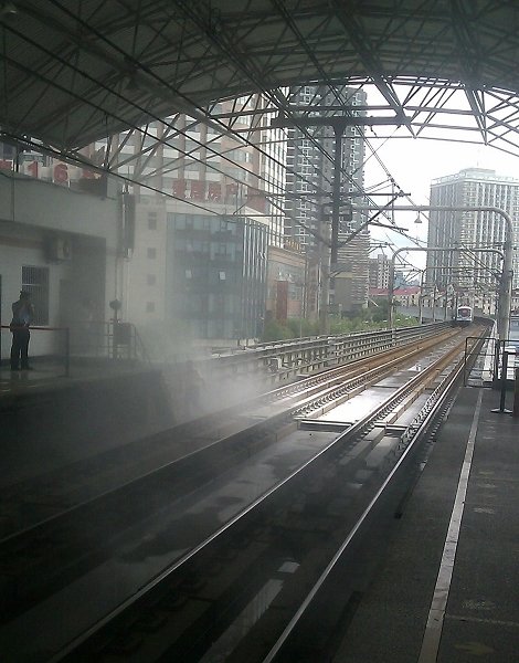 金沙江路站轨道冒烟 3号线一度单线双向运营