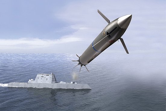 美国海军完成远程对陆攻击制导炮弹飞行测试