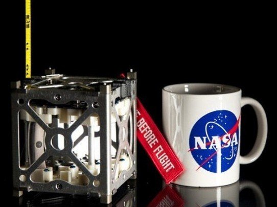 美今年发射手机卫星 茶杯大小装安卓系统