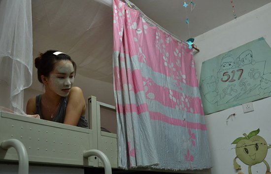 组图:广西大学女生拍摄女生宿舍生活获奖