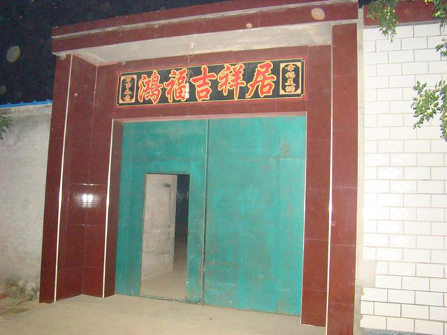 留守母亲残杀亲生骨肉 五刀砍下儿子头颅