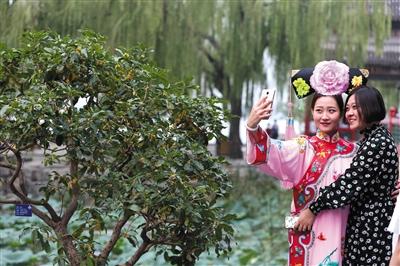 北京今年中秋或现云遮月 “十五月亮十七圆”