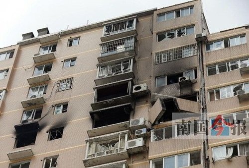 广西柳州一小区发生爆炸 6户门窗被炸坏3人受