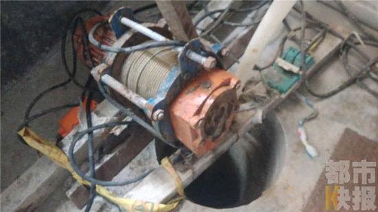 临潼代张杨村村民家中水井打出汽油。