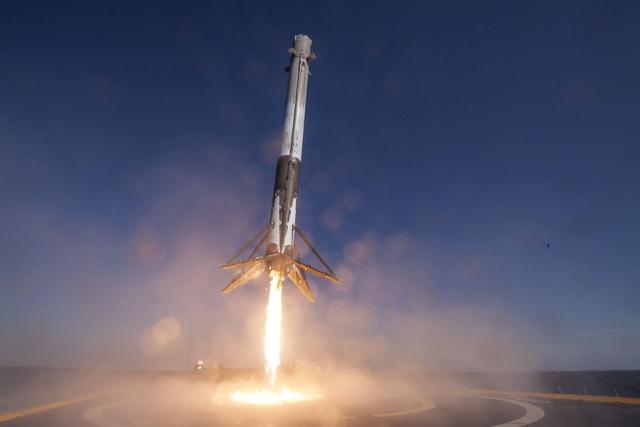SpaceX首次涉足军事　将为美政府发射机密间谍卫星