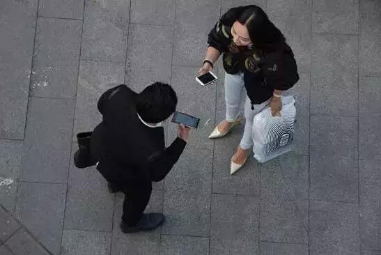 恋爱培训班教人占星相等约会招数 7天学费700