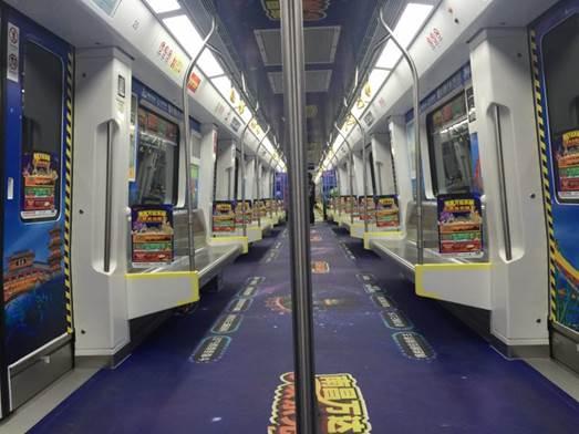 地铁上乘坐过山车?