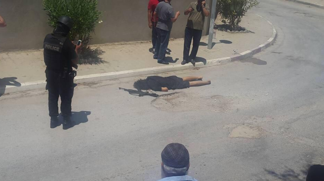 突尼斯一酒店遭袭：2名枪手沙滩扫射游客致27死