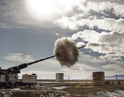 英国完成制导炮弹试验 射程100公里精度5米