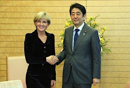 日澳防长磋商潜艇甄选事宜 安倍拟出访澳大利亚