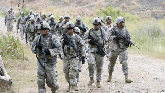 美媒：奥巴马和杜特尔特在东盟峰会晚宴前握手寒暄