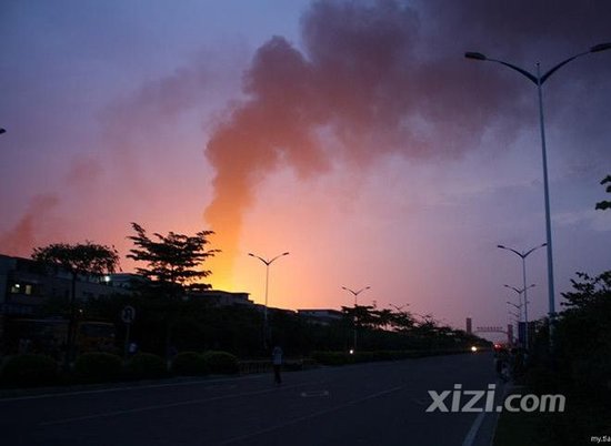 大亚湾石化区油库发生爆炸 大火已被扑灭(图)