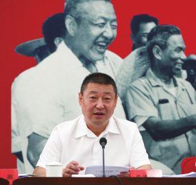 习远平:父亲习仲勋一生从不犯 左 的错误_新闻