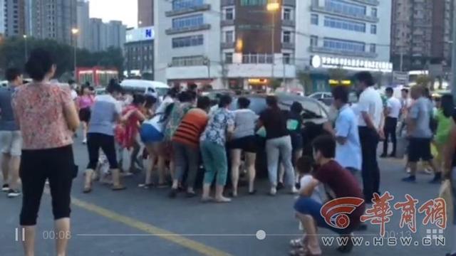 ����Ϊ���㳡�� ͽ������3����ռ�ء�С����