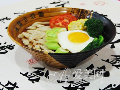 <em>女性</em>养生:<em>女人</em>经前乳房<em>胀痛怎么办</em>?_新闻_腾讯