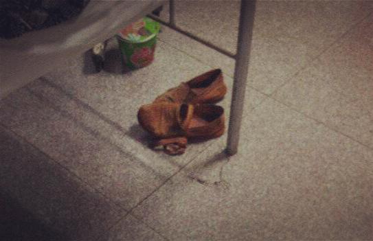 鲁甸地震救援日记:在医院做志愿者,我连哭泣都