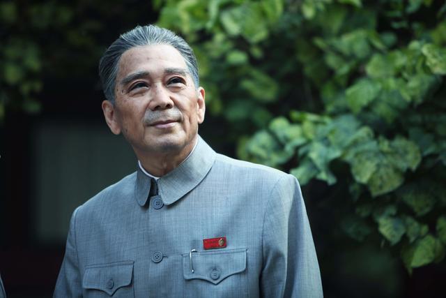 果博东方开户 18787993331 从《海棠依旧》中的周总理转身《第四道封锁线》中的小裁缝 - 游戏教程\/讨论\/申请 - 纽扣社区 -