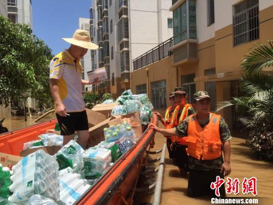 海南临高500余名群众因暴雨被困家中三天