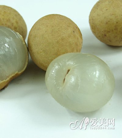 4种水果&干果营养PK 女人吃哪种更养生?