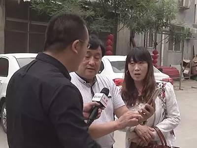 陕西的郭昌霞（右）