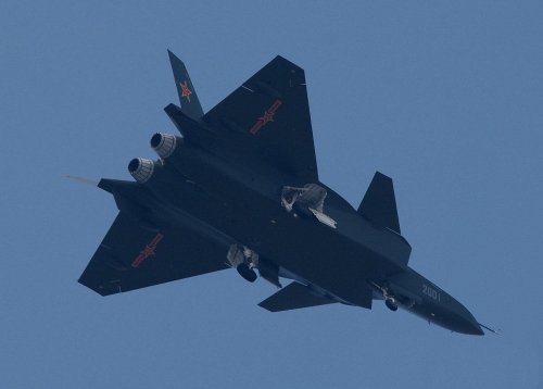 俄媒：歼20只能算4代半战机 发动机不合格