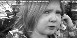 一段视频10月31日风靡互联网，显示美国一名4岁女童无法忍受两党总统候选人的竞选攻势，失声痛哭。