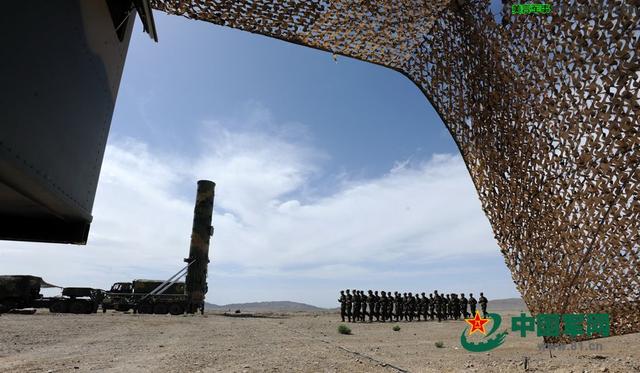 二炮某旅政委:干了8年政委心态失衡动力不足