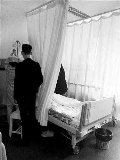 19岁女子面部注射玻尿酸 致右眼失明