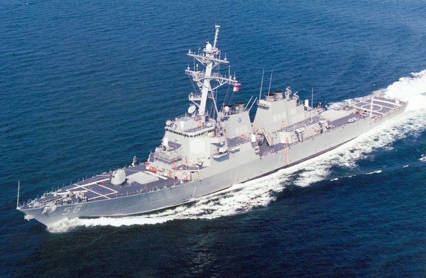 外媒称近年中美舰机多次在南海水域发生对峙