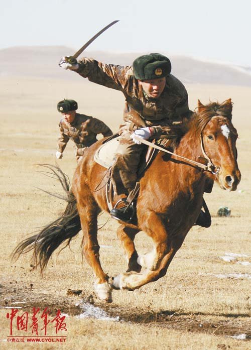 记录骑兵连:奔驰在高原的激昂绿色