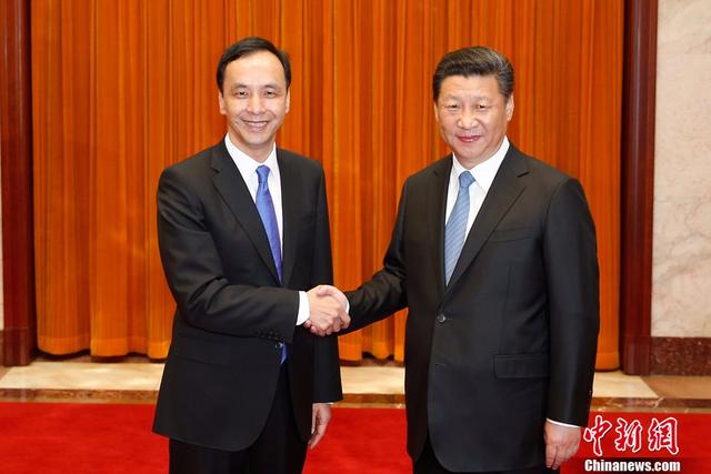 习近平总书记会见中国国民党主席朱立伦