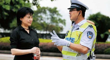 晨读:合肥自缢身亡政协副主席曾公诉薄谷开来