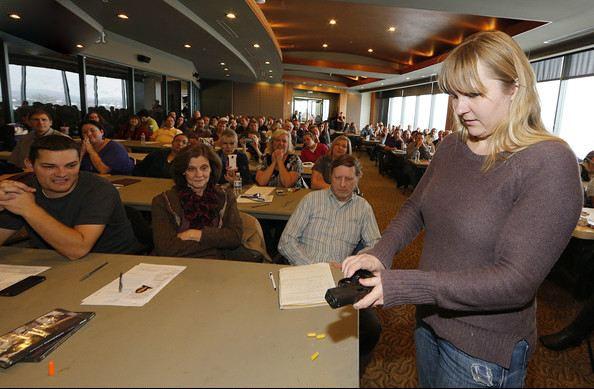 人均17支枪！美国有770万超级枪民最多一人竟有140支