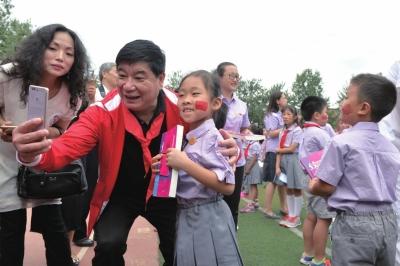 北京百万中小学生开学 首日路面拥堵指数6年最低