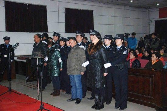 1月24日上午9时，渭南市临渭区人民法院对与张淑侠拐卖儿童有关的国有事业单位人员失职罪案公开宣判。（ 临渭区法院供图） 